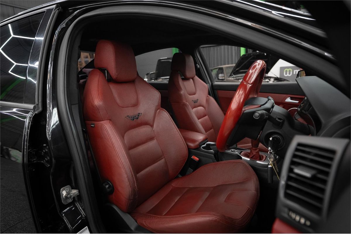 2008 HSV W427