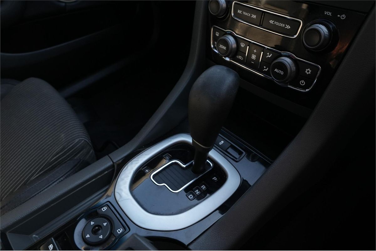 2011 Holden Commodore SV6 THUNDER VE II Rear Wheel Drive