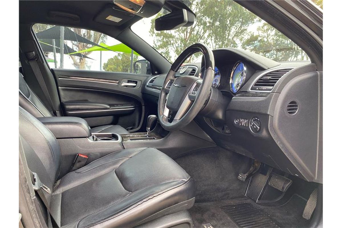 2013 Chrysler 300 C LX