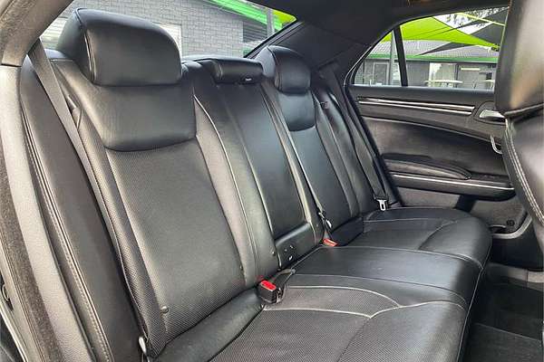 2013 Chrysler 300 C LX