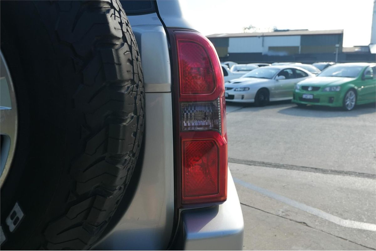 2011 Nissan Patrol ST GU VII