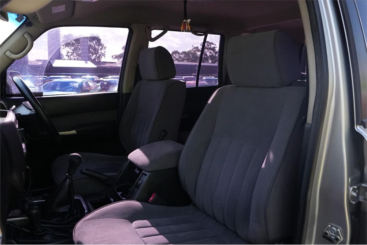 2011 Nissan Patrol ST GU VII