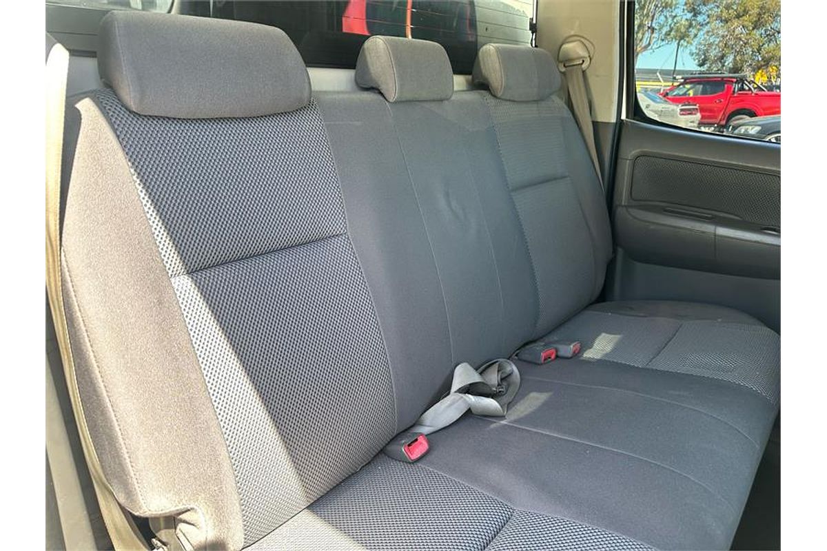 2012 Toyota Hilux SR KUN26R 4X4