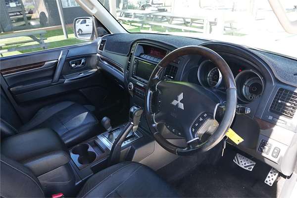 2013 Mitsubishi Pajero Exceed NW