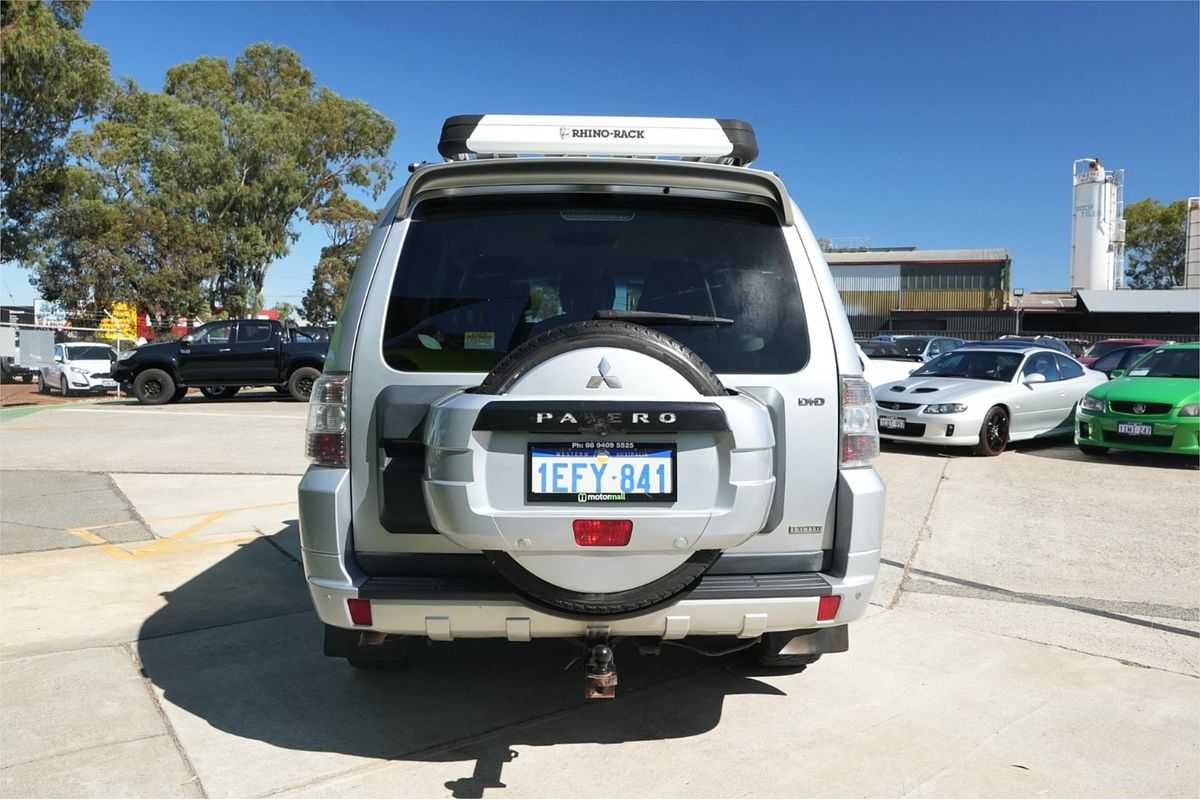 2013 Mitsubishi Pajero Exceed NW