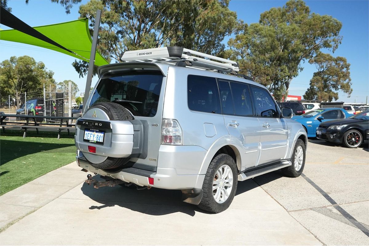 2013 Mitsubishi Pajero Exceed NW