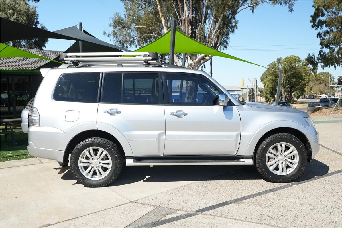 2013 Mitsubishi Pajero Exceed NW