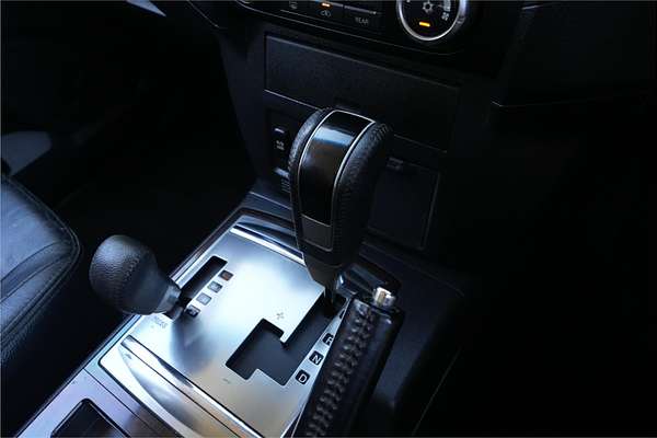 2013 Mitsubishi Pajero Exceed NW