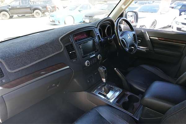 2013 Mitsubishi Pajero Exceed NW