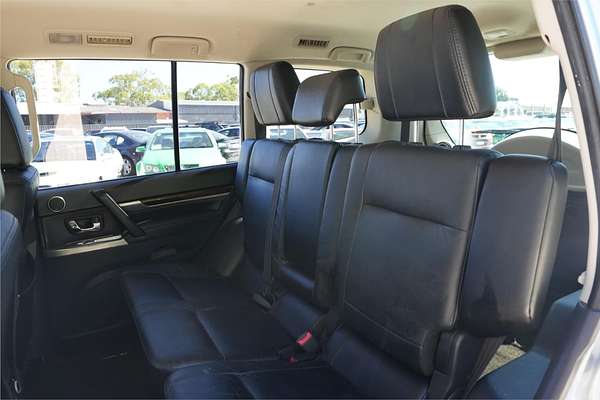 2013 Mitsubishi Pajero Exceed NW