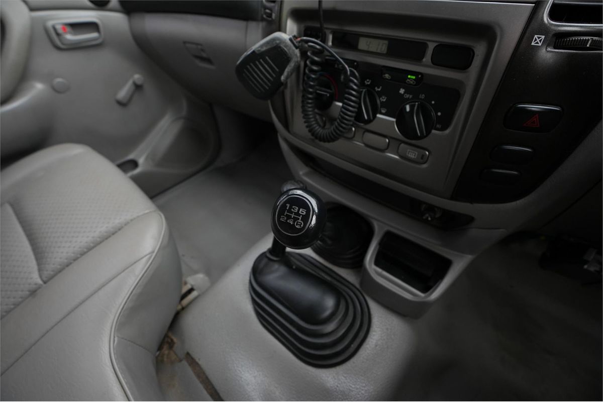 2006 Toyota Landcruiser HZJ105R UPGRADE