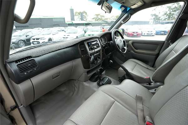 2006 Toyota Landcruiser HZJ105R UPGRADE