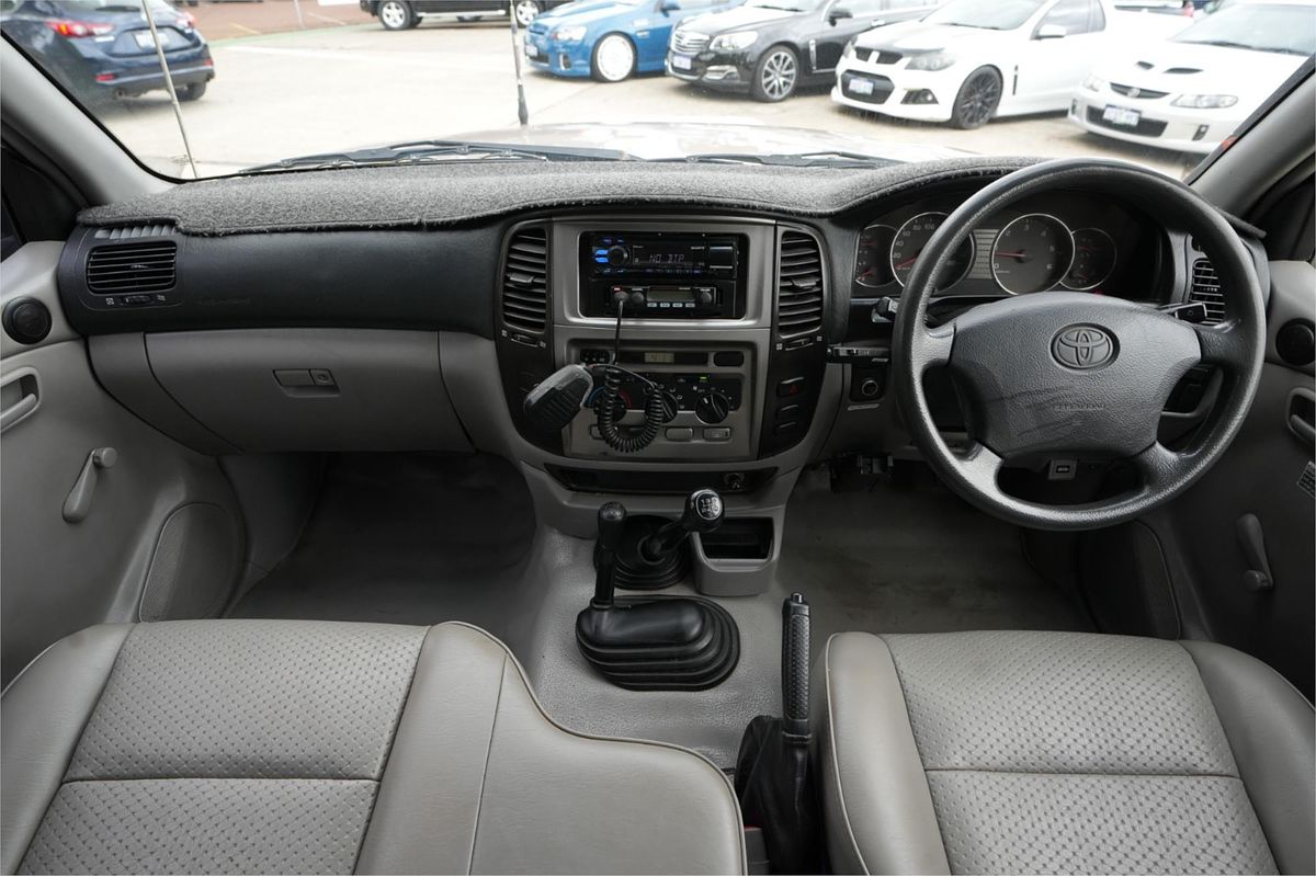 2006 Toyota Landcruiser HZJ105R UPGRADE