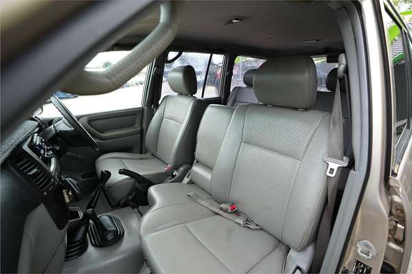 2006 Toyota Landcruiser HZJ105R UPGRADE