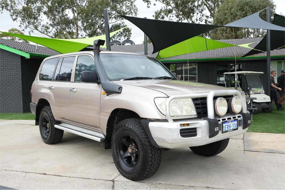 2006 Toyota Landcruiser HZJ105R UPGRADE