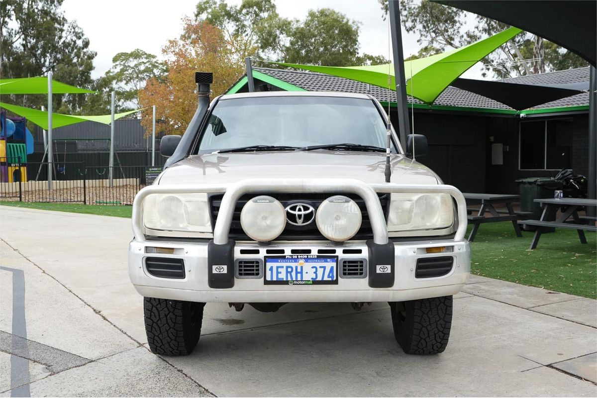 2006 Toyota Landcruiser HZJ105R UPGRADE