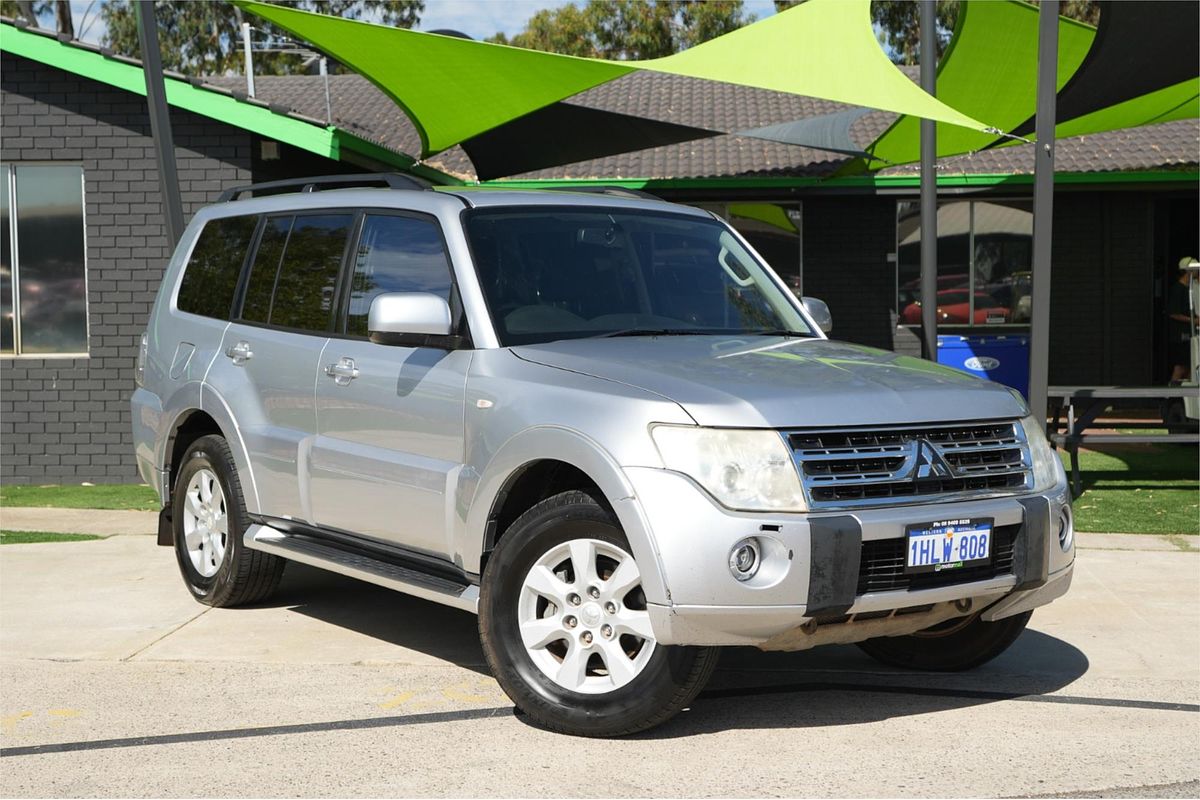 2012 Mitsubishi Pajero GLS NW