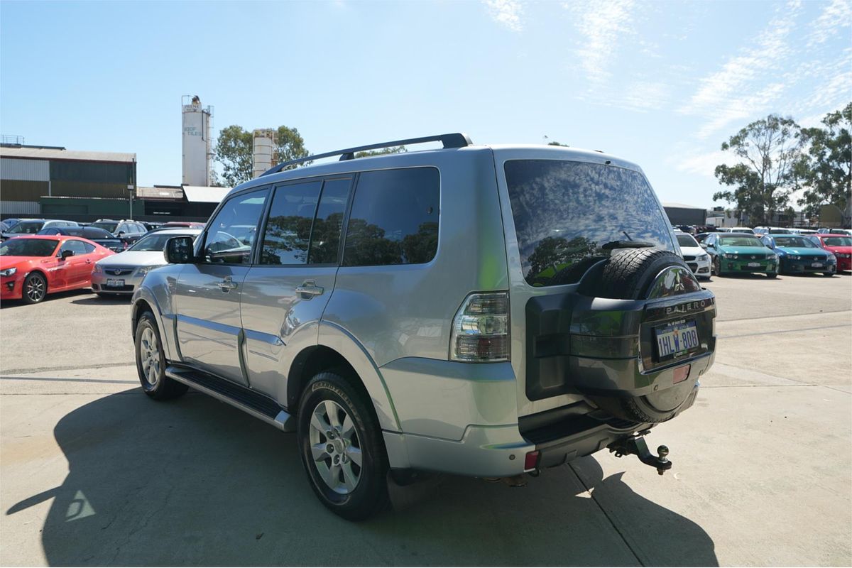 2012 Mitsubishi Pajero GLS NW
