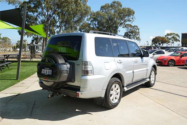 2012 Mitsubishi Pajero GLS NW