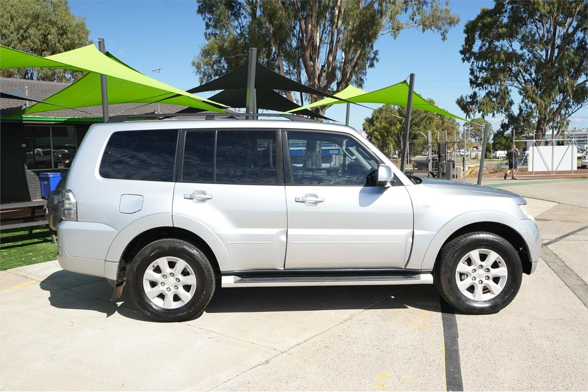 2012 Mitsubishi Pajero GLS NW