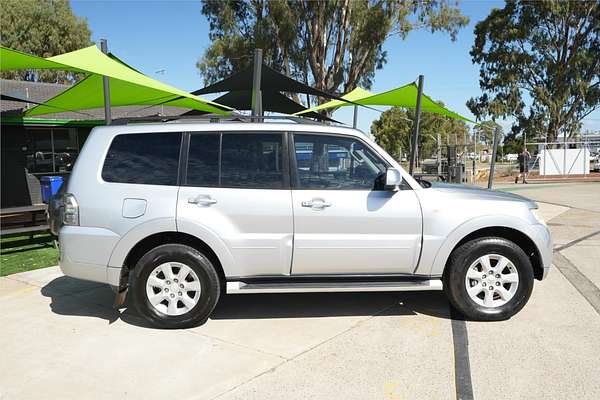 2012 Mitsubishi Pajero GLS NW