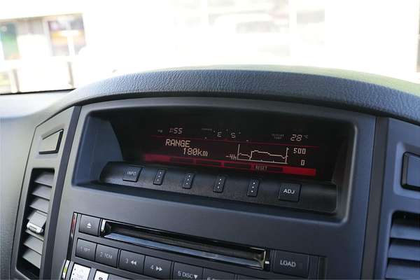 2012 Mitsubishi Pajero GLS NW