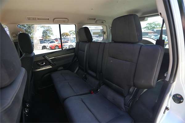 2012 Mitsubishi Pajero GLS NW