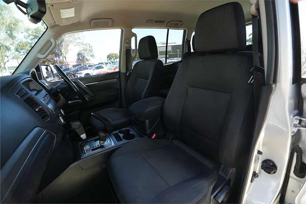 2012 Mitsubishi Pajero GLS NW