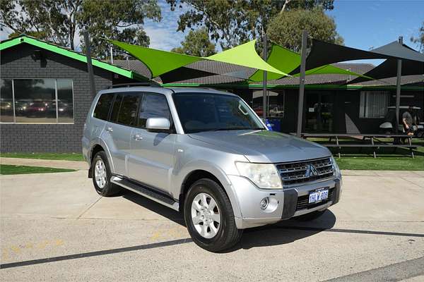2012 Mitsubishi Pajero GLS NW