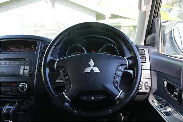 2012 Mitsubishi Pajero GLS NW