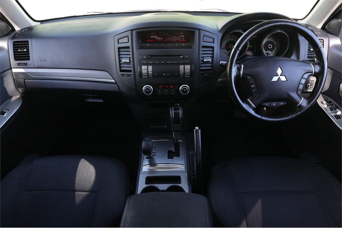 2012 Mitsubishi Pajero GLS NW