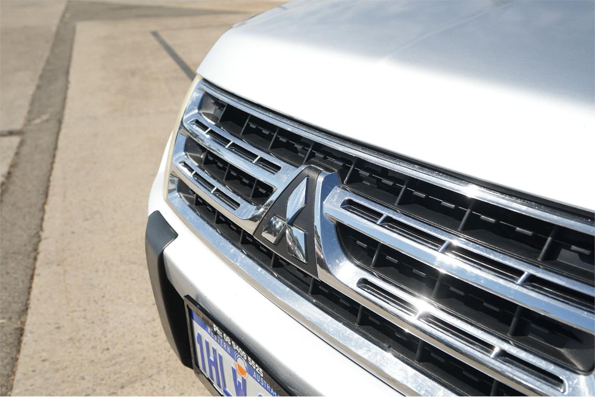 2012 Mitsubishi Pajero GLS NW