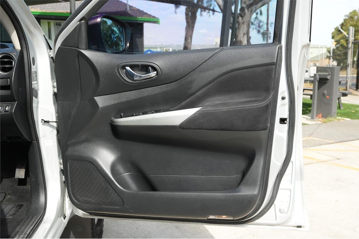 2015 Nissan Navara ST D23 4X4