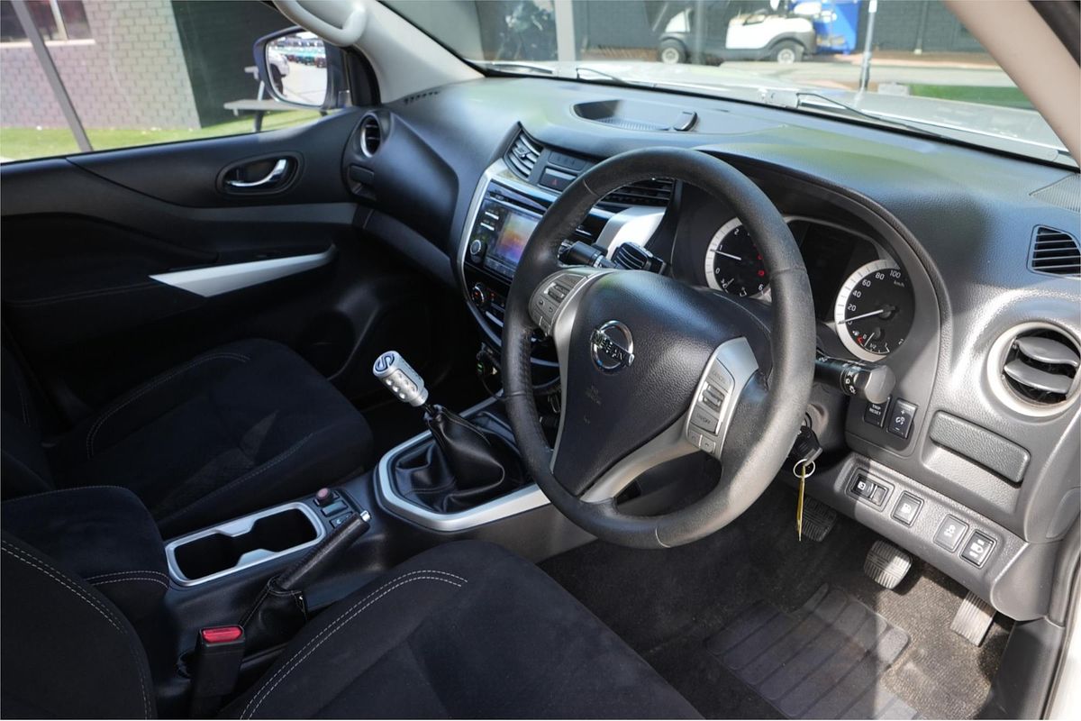2015 Nissan Navara ST D23 4X4