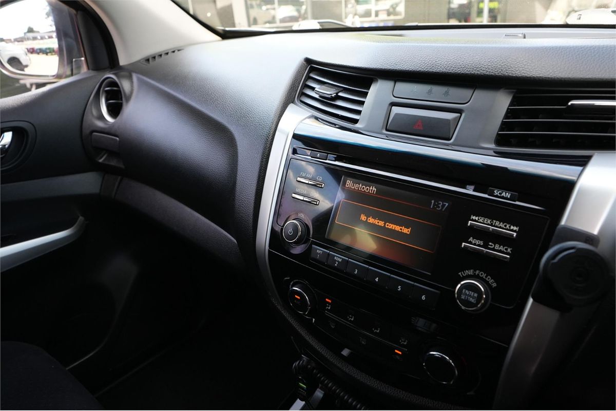 2015 Nissan Navara ST D23 4X4