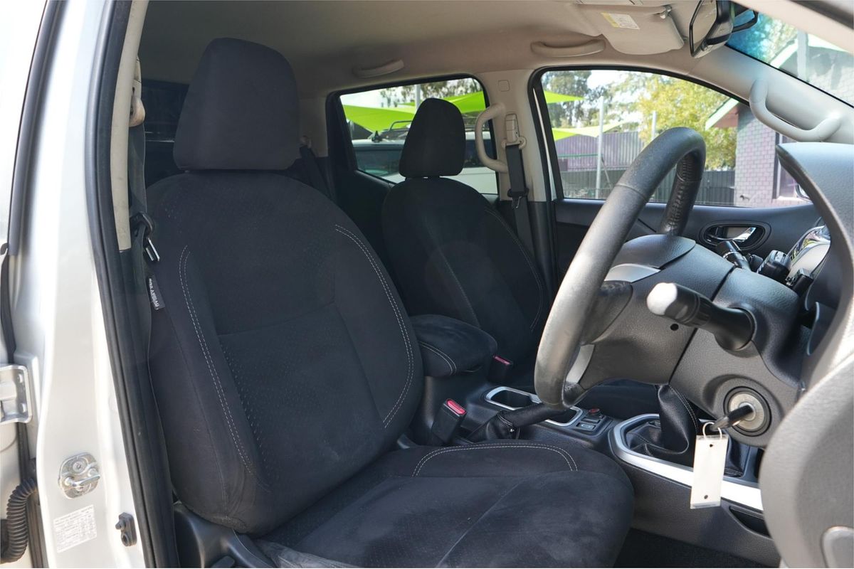 2015 Nissan Navara ST D23 4X4