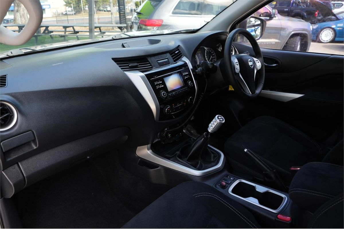 2015 Nissan Navara ST D23 4X4