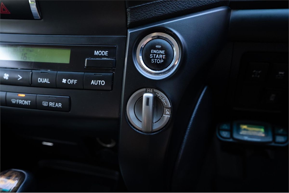 2011 Toyota Landcruiser Altitude VDJ200R