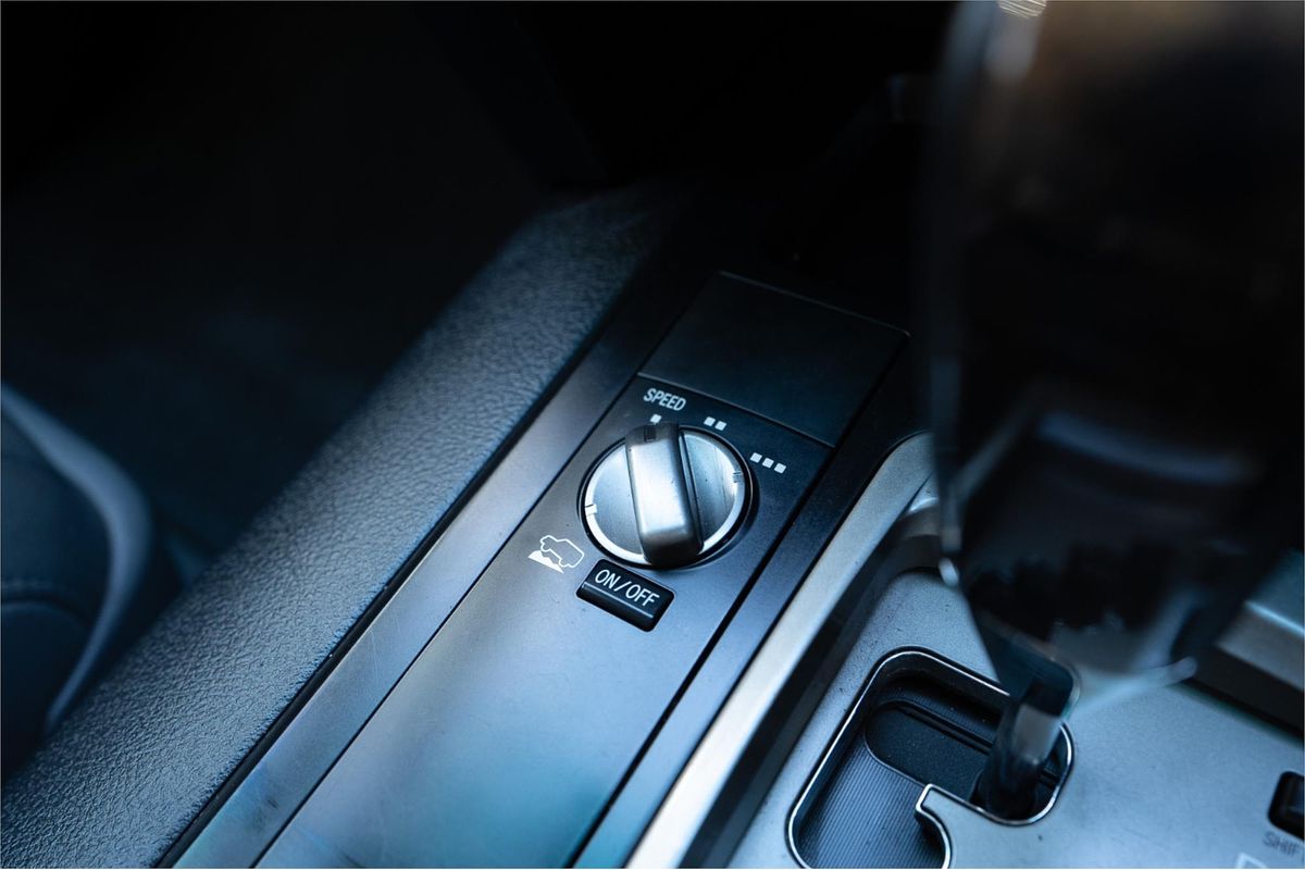 2011 Toyota Landcruiser Altitude VDJ200R