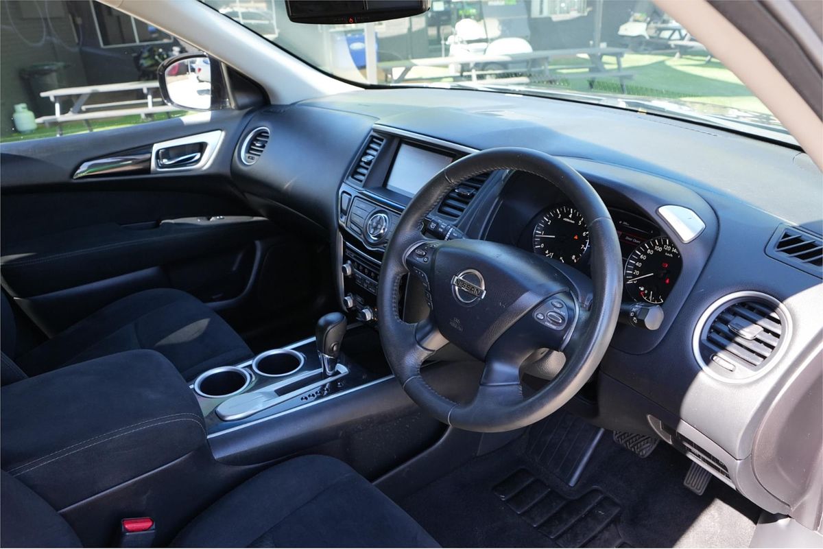 2015 Nissan Pathfinder ST R52