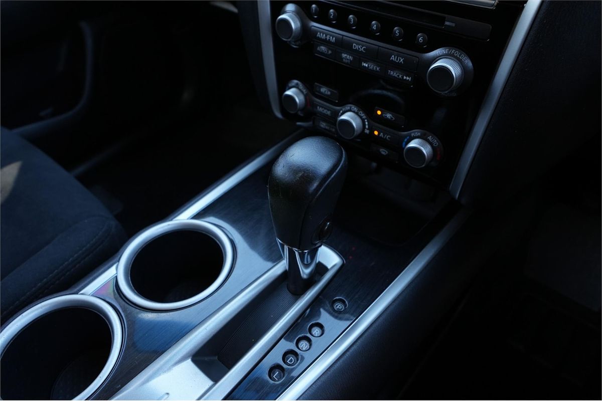 2015 Nissan Pathfinder ST R52