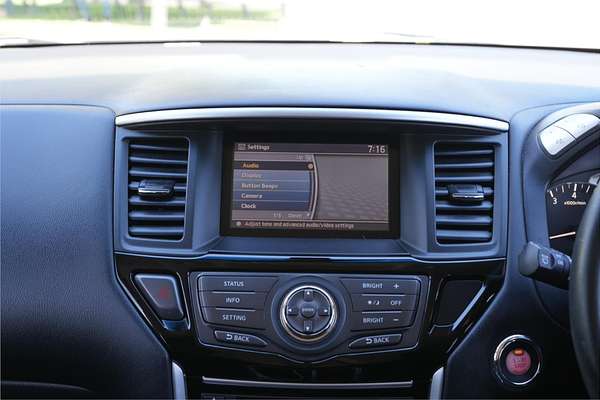 2015 Nissan Pathfinder ST R52