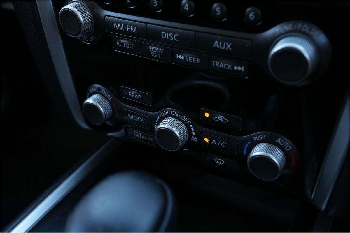 2015 Nissan Pathfinder ST R52