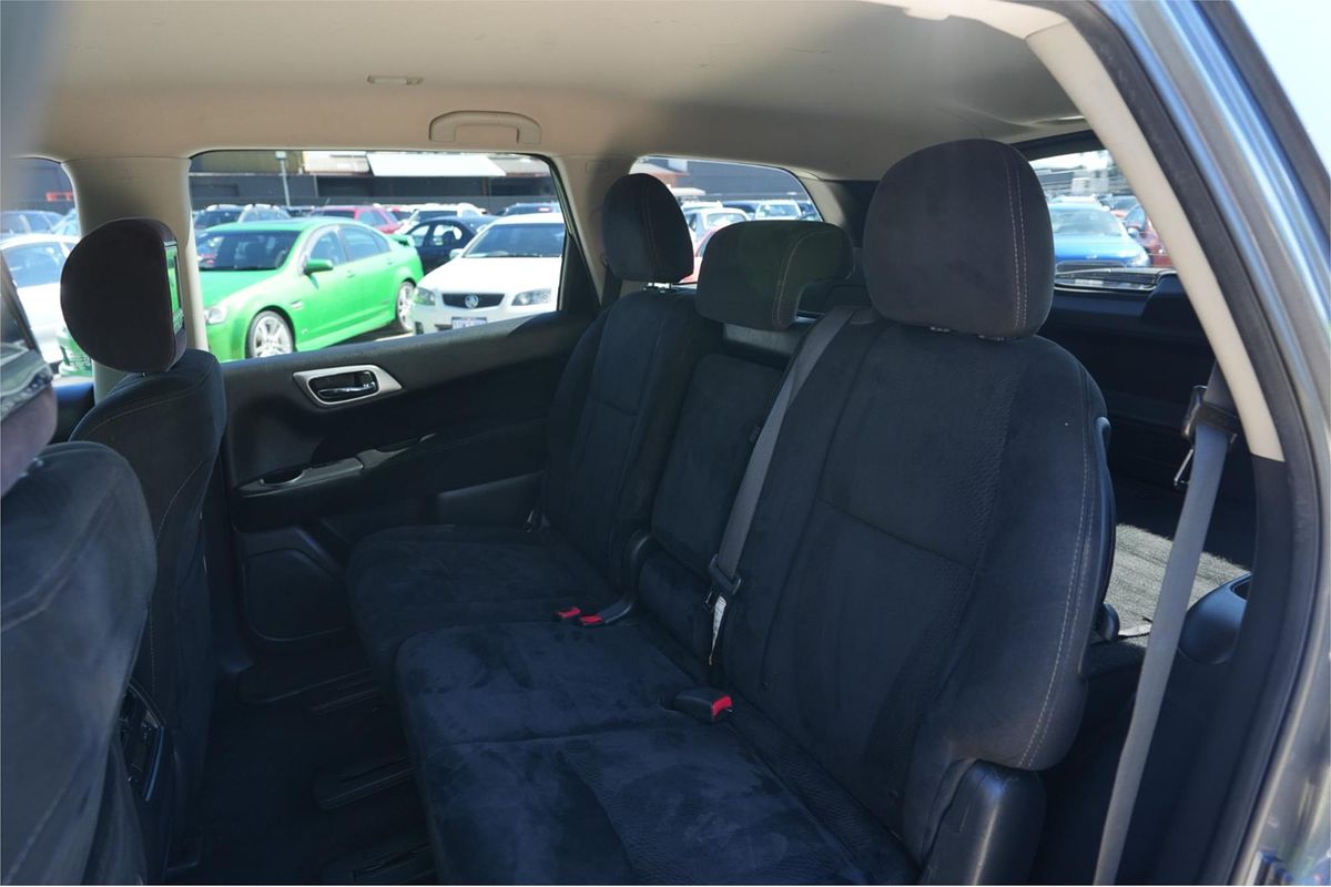 2015 Nissan Pathfinder ST R52