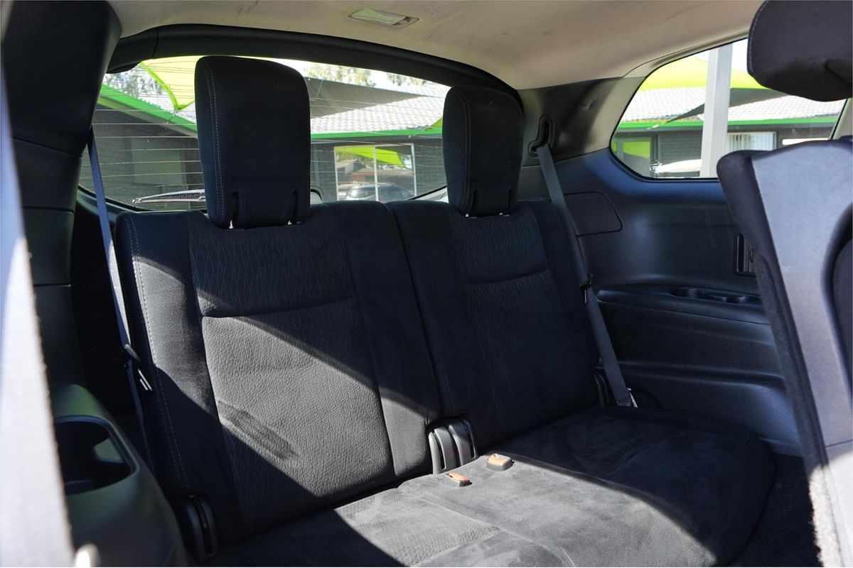 2015 Nissan Pathfinder ST R52