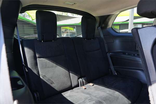 2015 Nissan Pathfinder ST R52