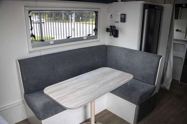 2025 Jayco STARCRAFT POPTOP 16.67-5.BP.SC-MY25