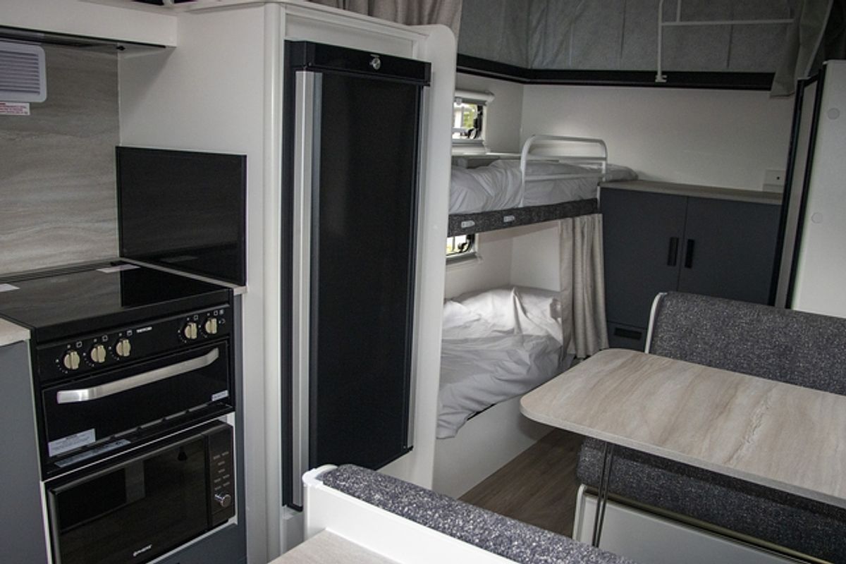 2025 Jayco STARCRAFT POPTOP 17.58-3.BP.SC-MY25
