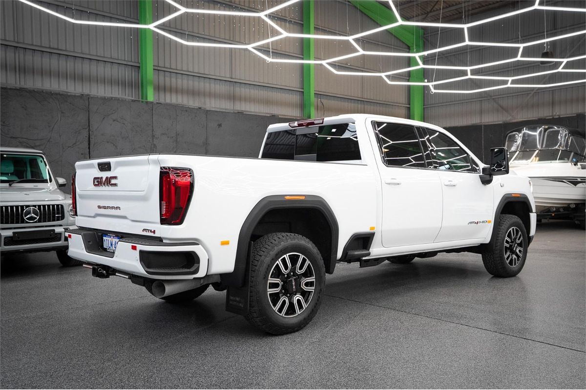 2022 GMC SEIRRA 2500 AT4