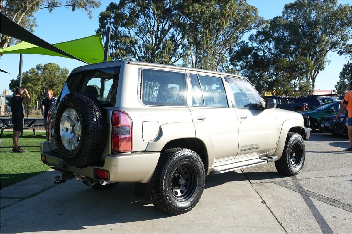 2011 Nissan Patrol ST GU 7